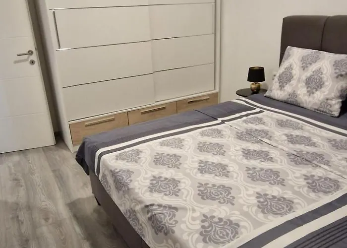 Apartment Madonna 1 By Interhome Zadar