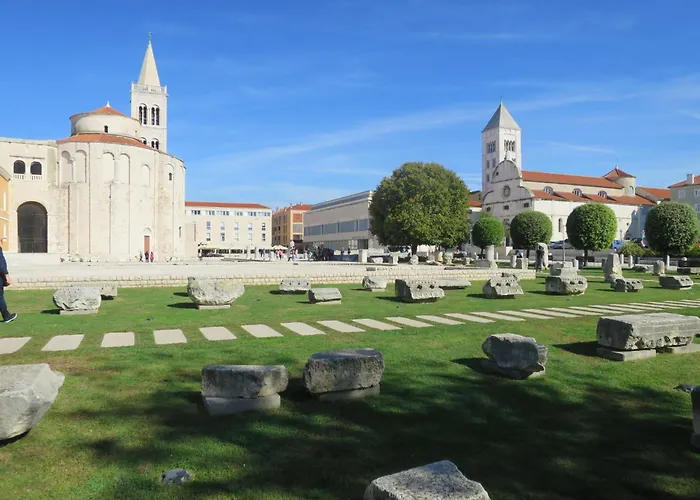 Madonna 1 By Interhome Lägenhet *